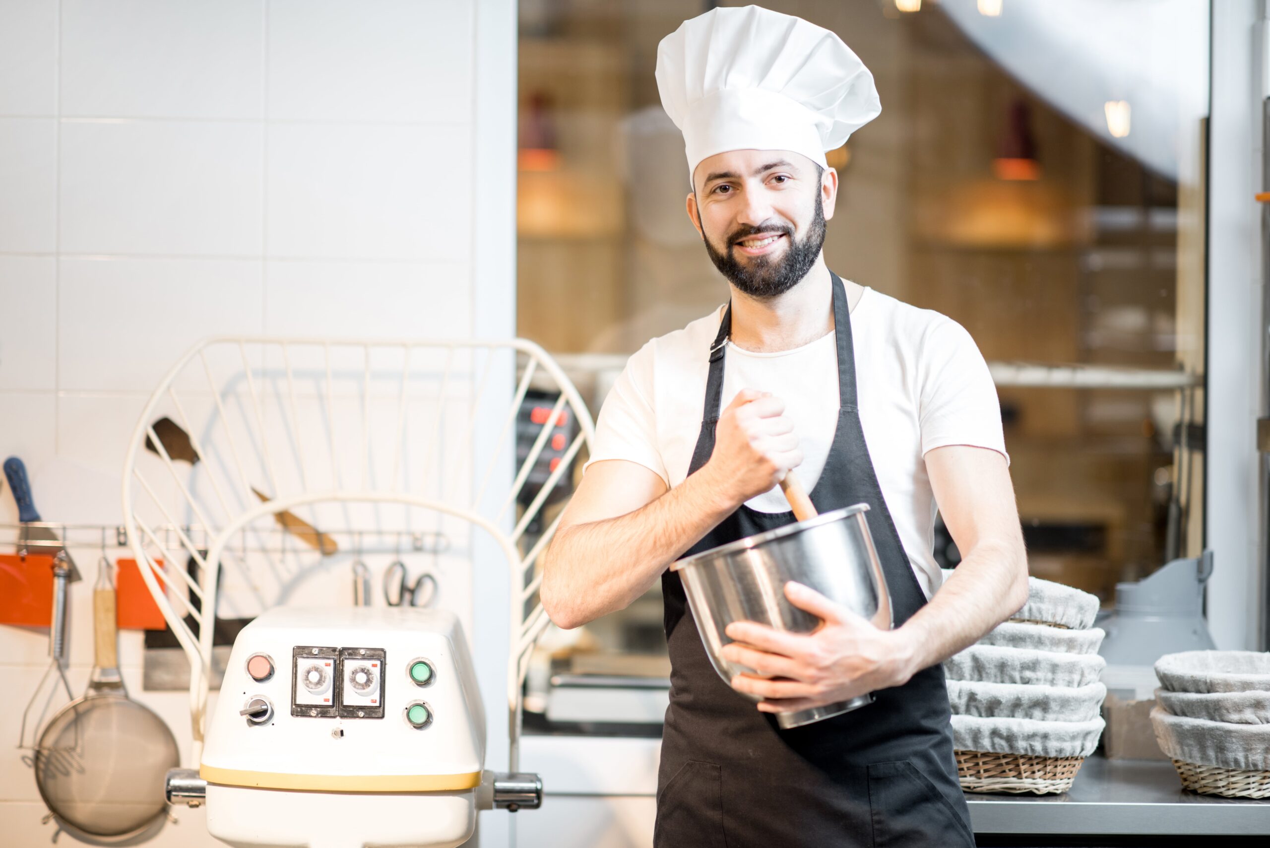 Read more about the article Kucharz – kim jest, jakie ma obowiązki?